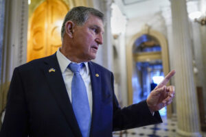 Joe Manchin talks with WV reporters about permitting reform, debt ceiling negotiations